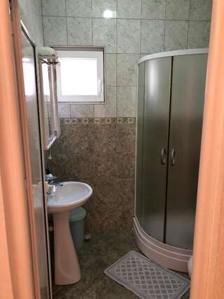 Апартаменты Apartments Vila E.E. Добра-Вода Номер-студио с террасой (4 взрослых)-13
